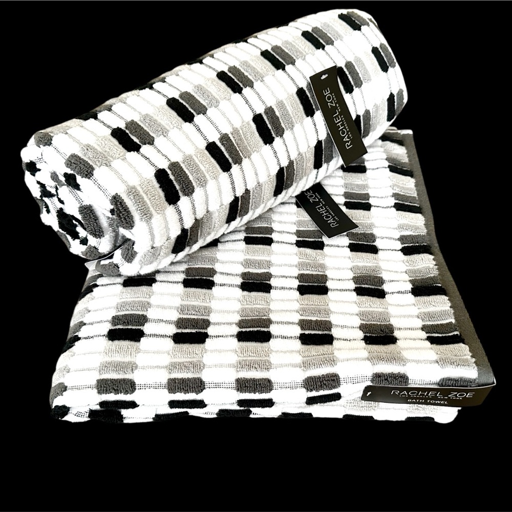 Rachel Zoe Cotton Bath Towels Set of 2 Black and White NEW